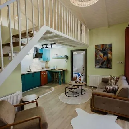 Marine House 3 Sicak Havuz Ve Jakuzili *